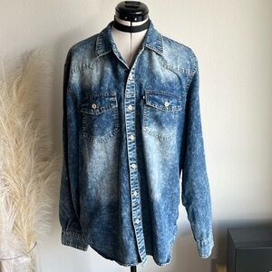 ROCAWEAR chambray denim button shirt